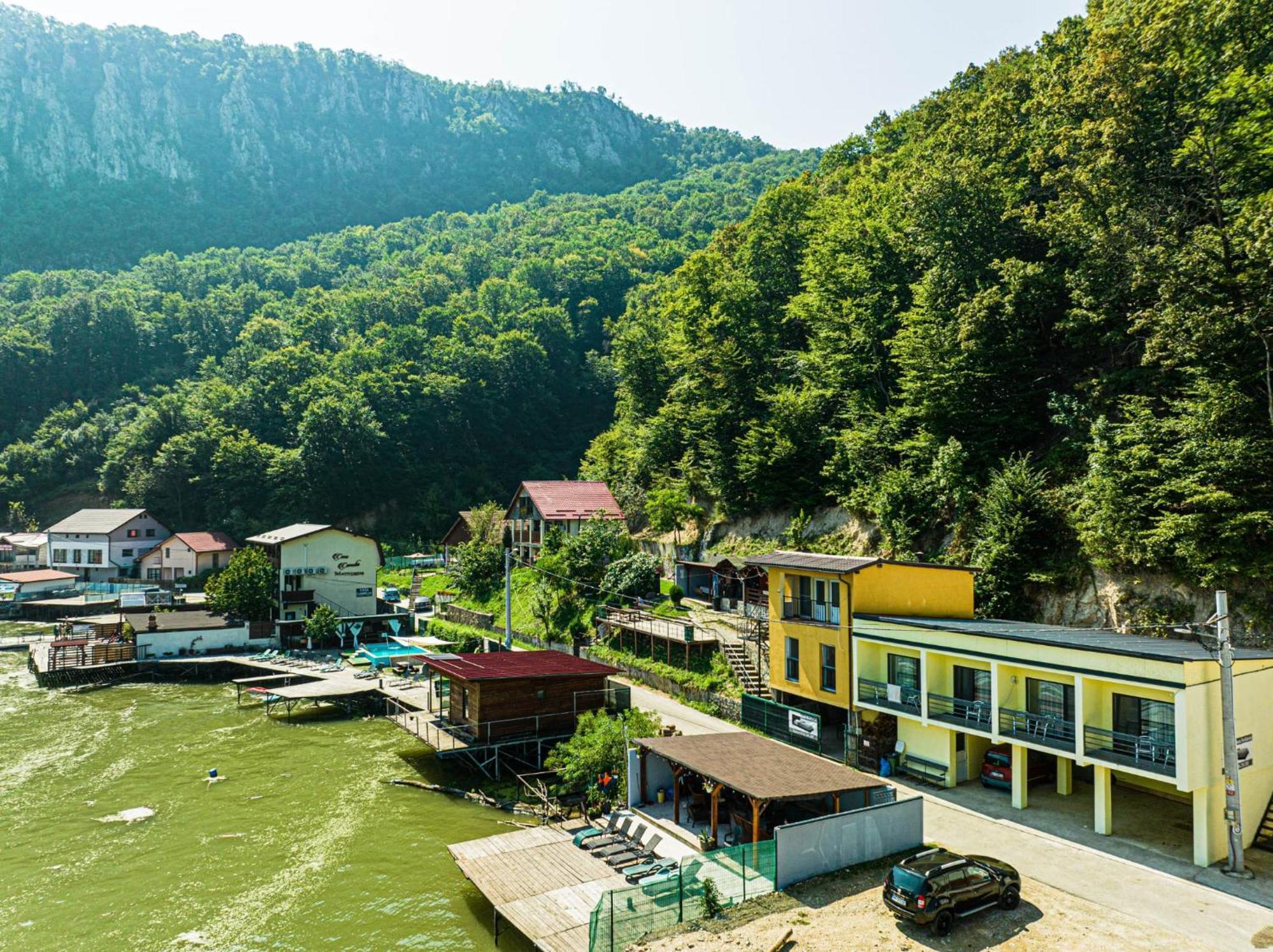 Casa Beasarah. Villa Dubova Buitenkant foto